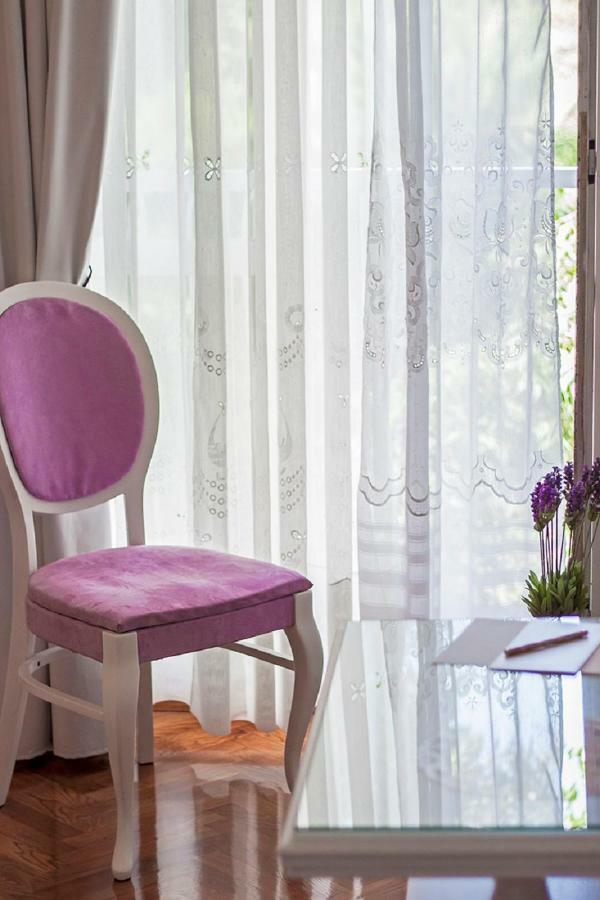 Milana - Cozy With Free Parking *